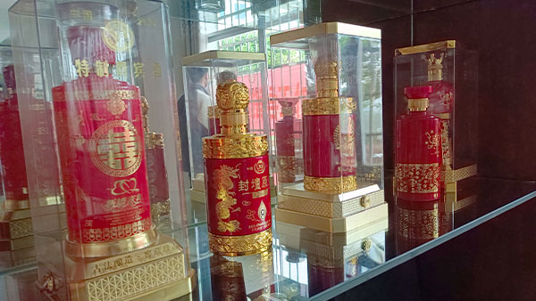 年終銷量飆升，把握純糧定制酒市場是關(guān)鍵