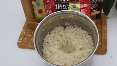 別再花錢買甜酒了，釀酒師傅透露，記住這幾點(diǎn)保證酒香濃郁