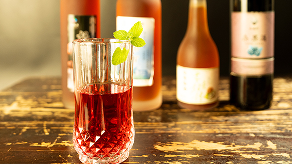 用果酒釀酒設(shè)備將這幾種“泡兒”釀成酒，滿足多變的顧客口感需求