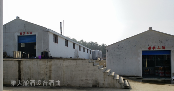 927雅大學(xué)員引進大型釀酒設(shè)備，擴大酒廠規(guī)模