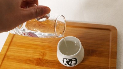【小型白酒設(shè)備】它在白酒中的占比不到1%，卻對口感起著大作用