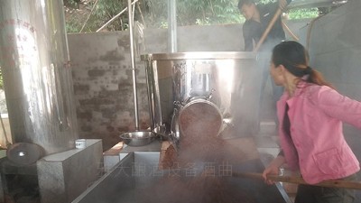 2020用小型燒酒設(shè)備回家開酒坊——適合夫妻創(chuàng)業(yè)的好項目！