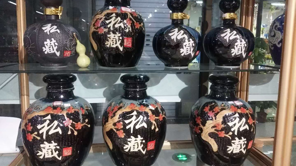 受疫情影響沒了工作，釀酒設(shè)備小型酒坊撬動(dòng)“大就業(yè)”