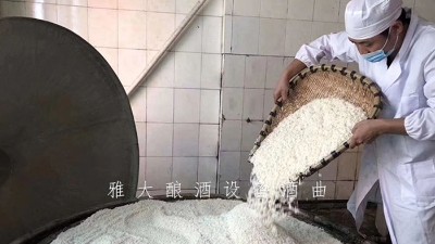 用小型蒸酒設備釀酒如做人，差一個時辰，那都不叫酒