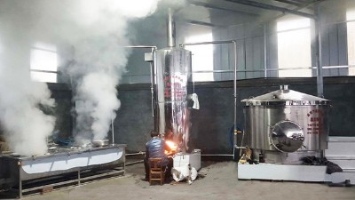 大酒廠在選擇大型釀酒設(shè)備時(shí)要注意什么？怎樣避坑？