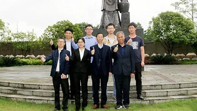 中國勁酒技術(shù)團隊造訪湖南雅大，探討酒用雜交糯高粱釀造技藝！
