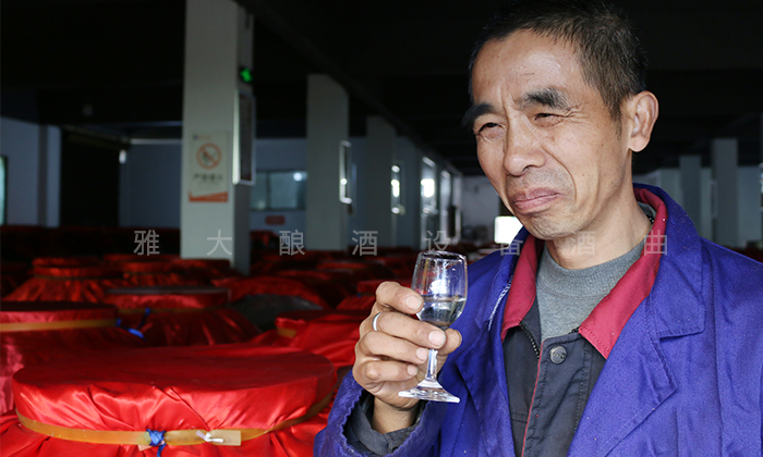 酸量過(guò)大會(huì)導(dǎo)致酒味酸重、刺鼻