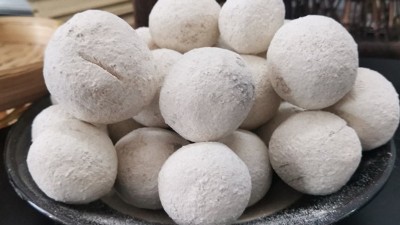 用不銹鋼釀酒設(shè)備做酒，糧食轉(zhuǎn)化成酒經(jīng)歷了幾個階段？