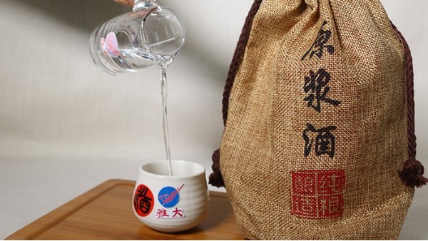 與其它蒸餾酒相比，蒸餾釀酒設(shè)備釀造的中國白酒，都有哪些味道？